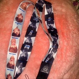 ⚡️wanna one key neck strap⚡️